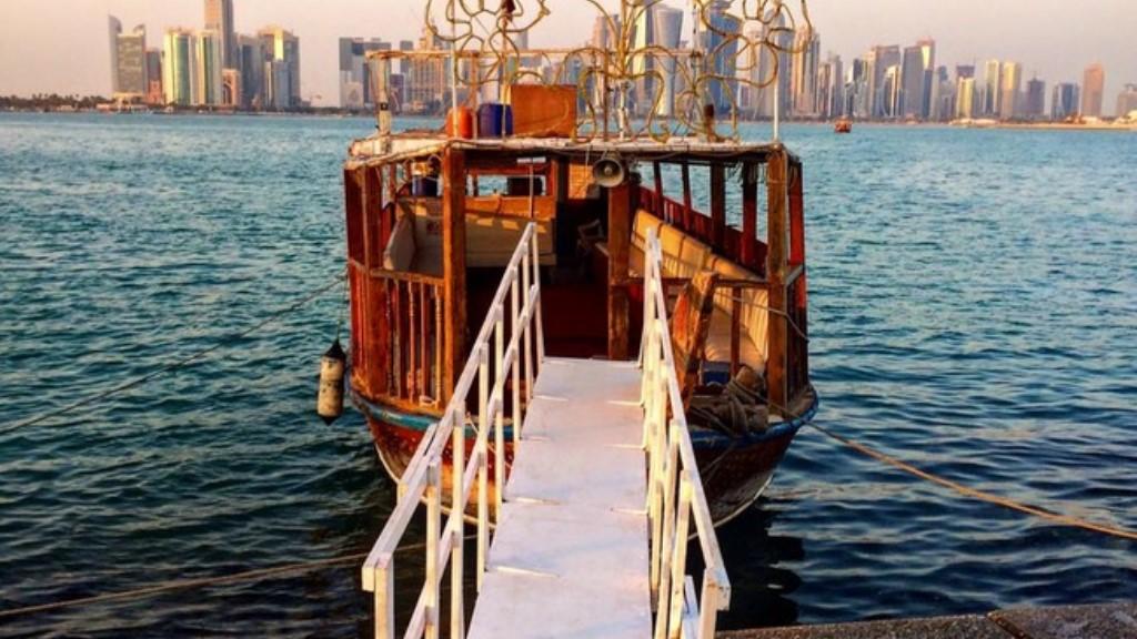 Dhow Cruise Tour with Corniche Walk - Image 4